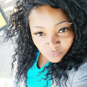 Meet your Posher, Bossbabe